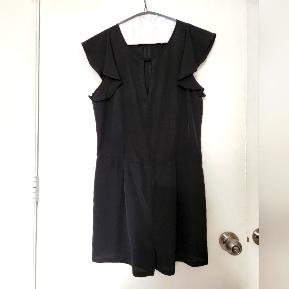 Collective Concepts Flutter Sleeve Romper Size S
